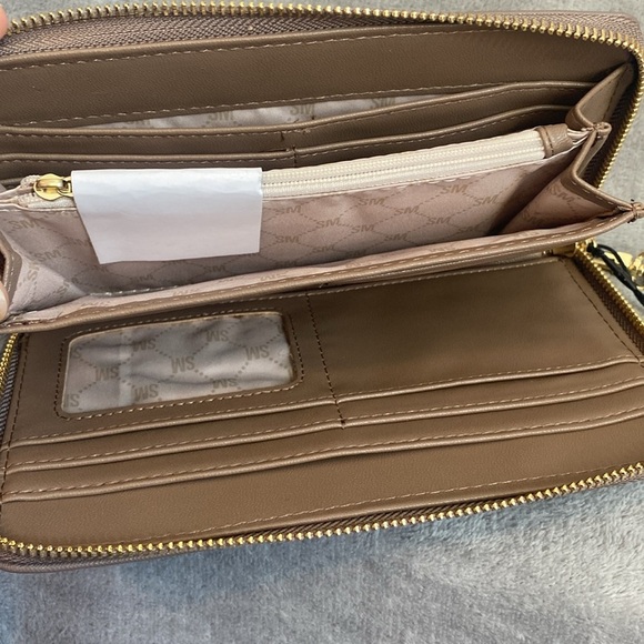 🤎STEVE MADDEN🤎Beviee Mushroom Zip Around Wallet/Wristlet - Picture 7 of 7